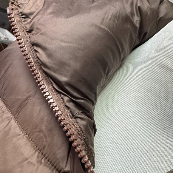 Brown Quilted Puffer Vest M Cocoa Neutral Quiet Luxury Minimalist Capsule - Picture 14 of 14